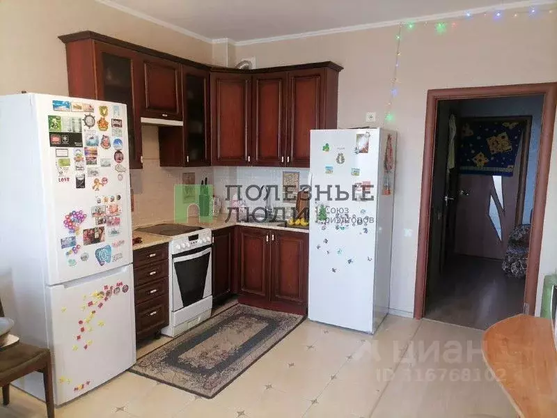 3-к кв. Белгородская область, Белгород ул. Есенина, 8 (71.0 м) - Фото 1