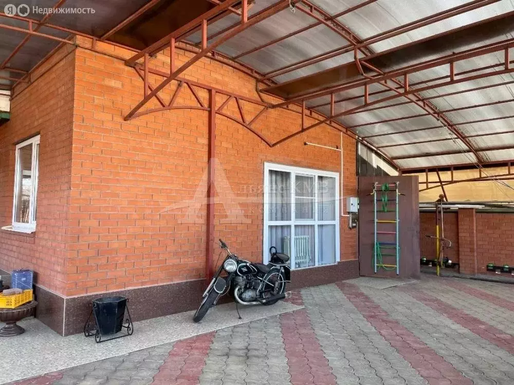 Дом в село Побегайловка, Спортивная улица (200 м) - Фото 2