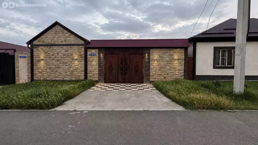 Дом в посёлок городского типа Семендер, улица Тотурбиева, 8 (53 м) - Фото 1