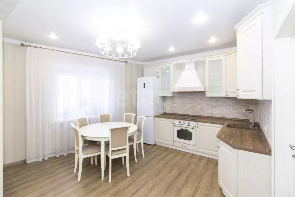 2-к кв. Тюменская область, Тюмень ул. Куйбышева, 25к1 (96.0 м) - Фото 1