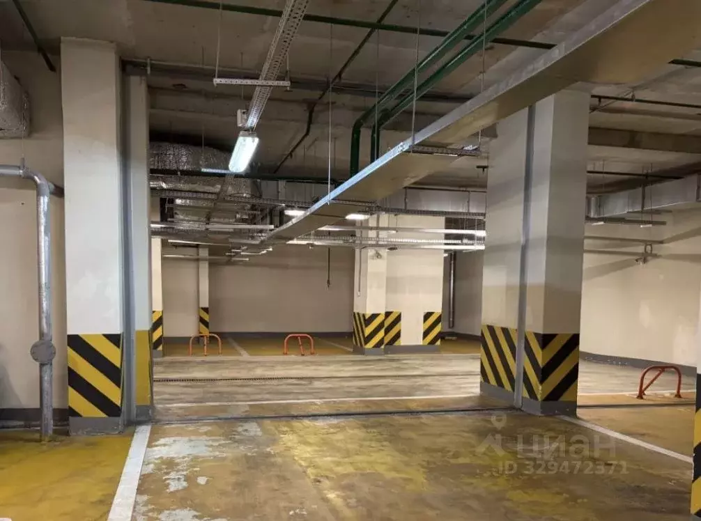 Гараж в Москва Мосфильмовская ул., 88к2с4 (18 м) - Фото 1