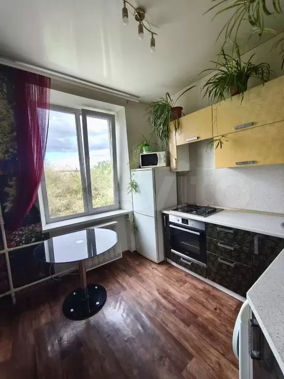 2-к. квартира, 49 м, 4/4 эт. - Фото 0
