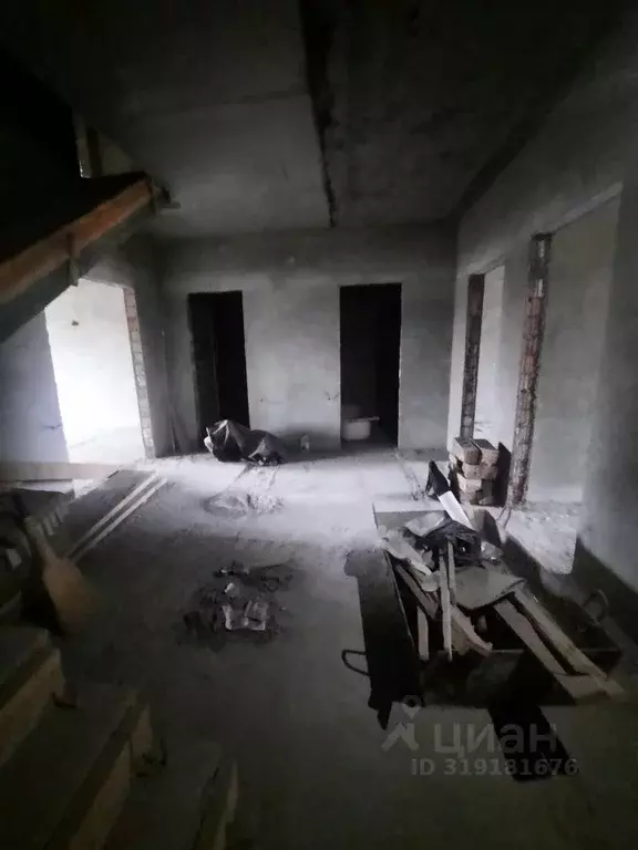 3-к кв. Северная Осетия, Владикавказ ул. Генерала Дзусова, 6Б (210.0 ... - Фото 0