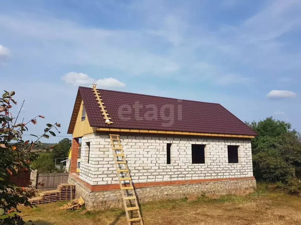 Дом в Калужская область, Юхнов ул. Андреева, 14А (177 м) - Фото 0