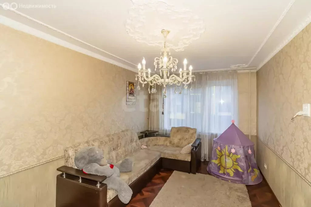 3-комнатная квартира: Челябинск, улица Островского, 36 (68.4 м) - Фото 1