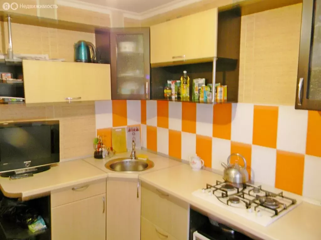 3-комнатная квартира: Магнитогорск, улица 50-летия Магнитки, 34 (66 м) - Фото 2