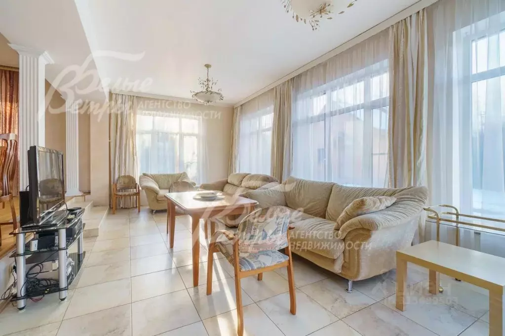 Дом в Москва пос. Красные горки, Красногорец кп,  (350 м) - Фото 0