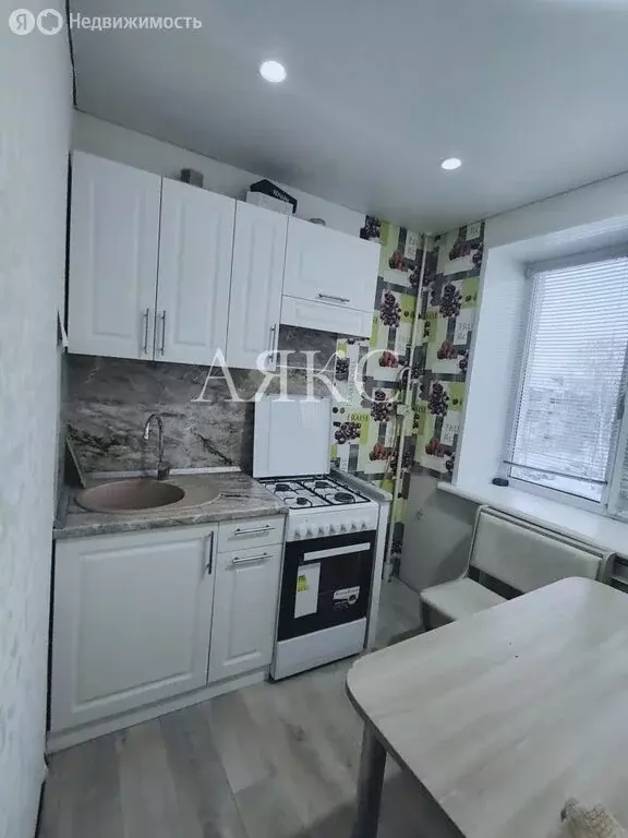 2-комнатная квартира: Ишимбай, проспект Ленина, 66 (43.4 м) - Фото 1