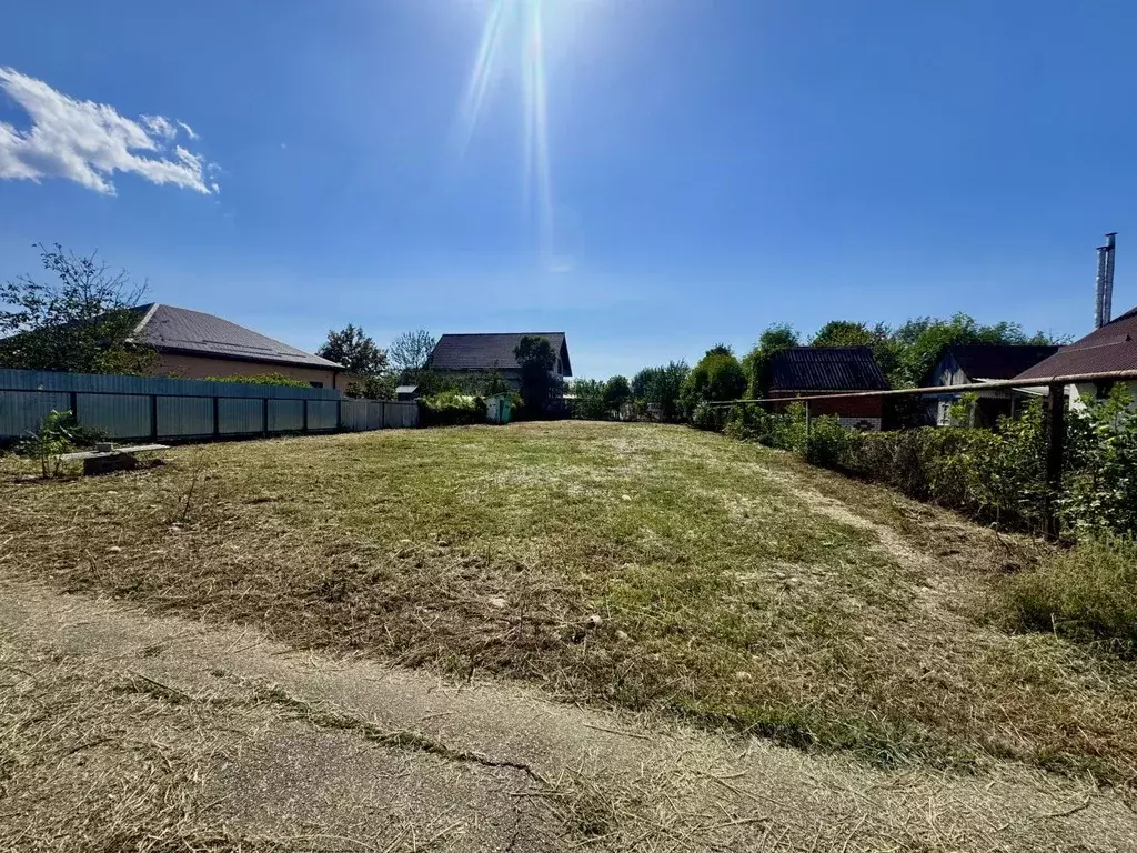 Участок в Краснодарский край, Апшеронск ул. Фрунзе (7.81 сот.) - Фото 1