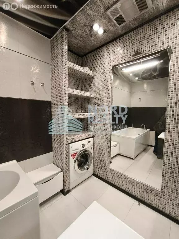 2-комнатная квартира: Мурманск, проспект Ленина, 63 (66.4 м) - Фото 1