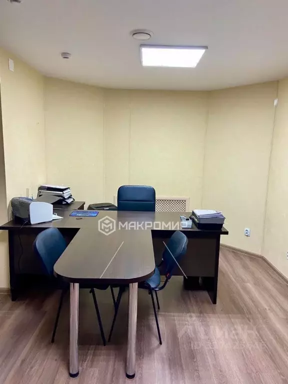Офис в Брянская область, Брянск ул. Комарова, 51 (89 м) - Фото 0