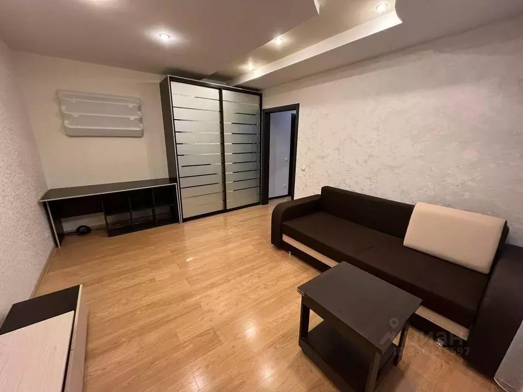 1-к кв. Кировская область, Киров ул. Красина, 5к3 (34.0 м) - Фото 1