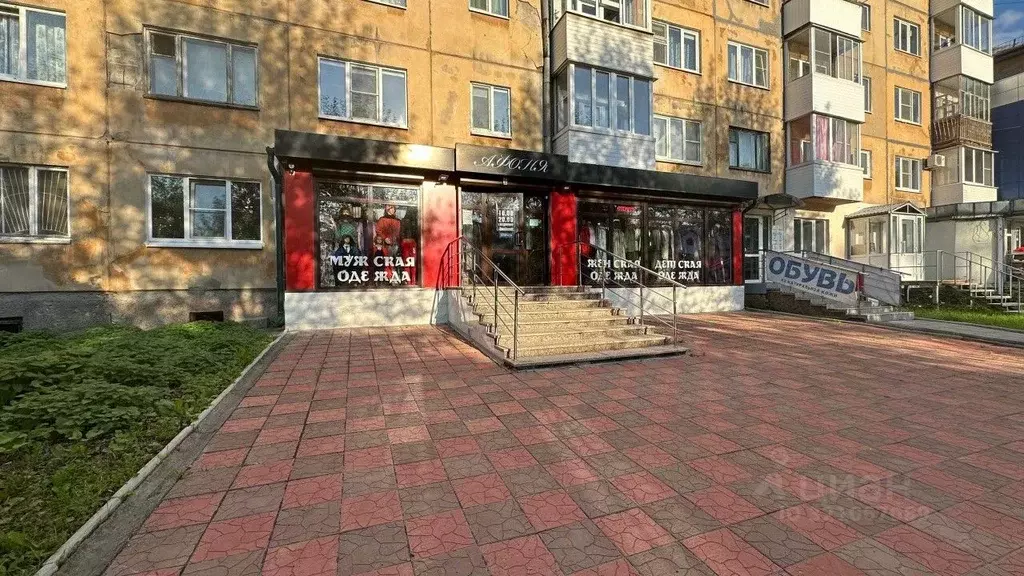 Торговая площадь в Свердловская область, Первоуральск ул. Трубников, ... - Фото 0