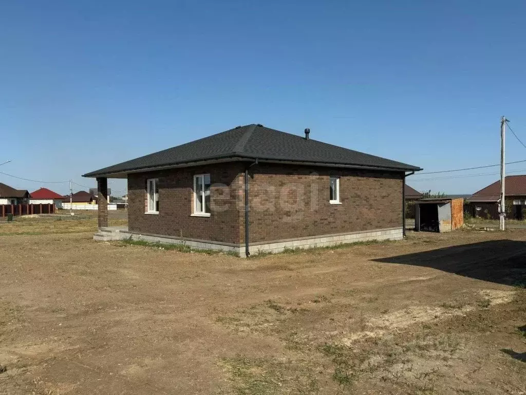 Дом в Белгородская область, Белгородский район, с. Стрелецкое ул. ... - Фото 1