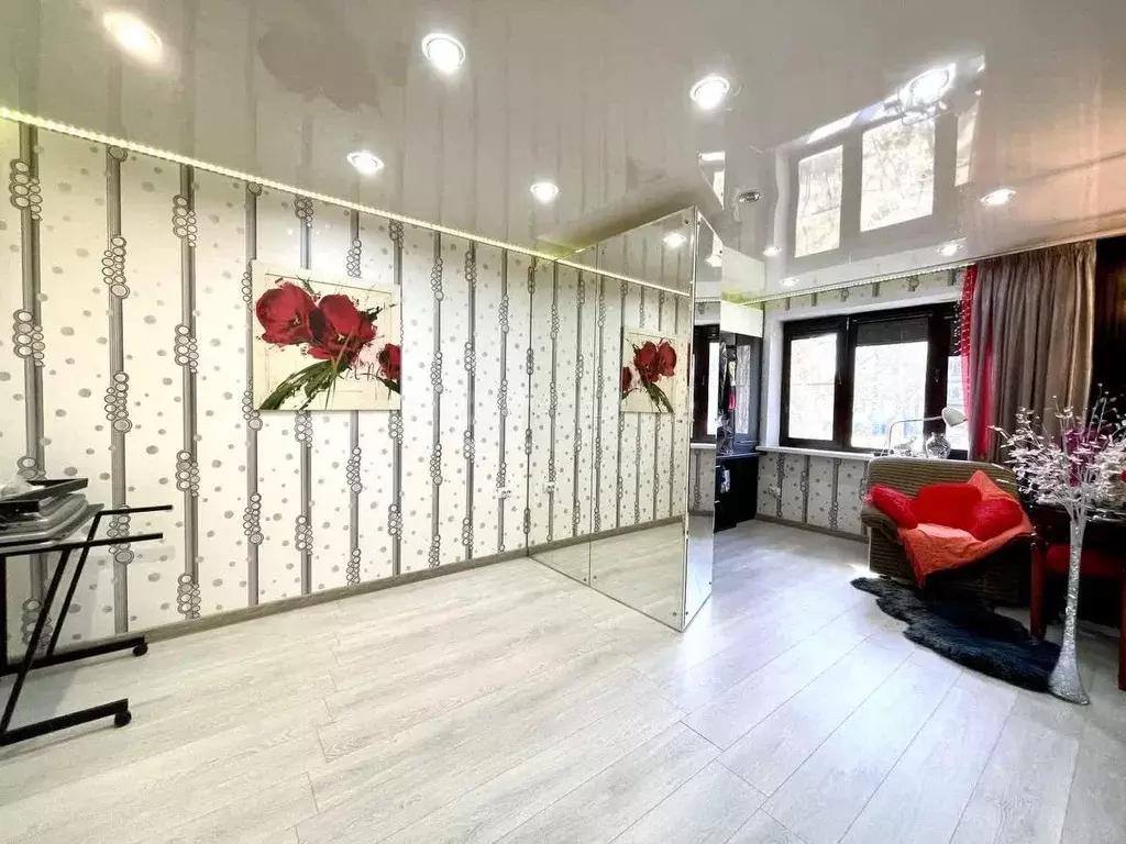 3-к кв. Коми, Сыктывкар ул. Малышева, 17 (61.6 м) - Фото 1