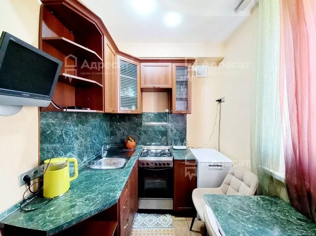 2-к кв. Волгоградская область, Волгоград ул. 95-й Гвардейской Дивизии, ... - Фото 1