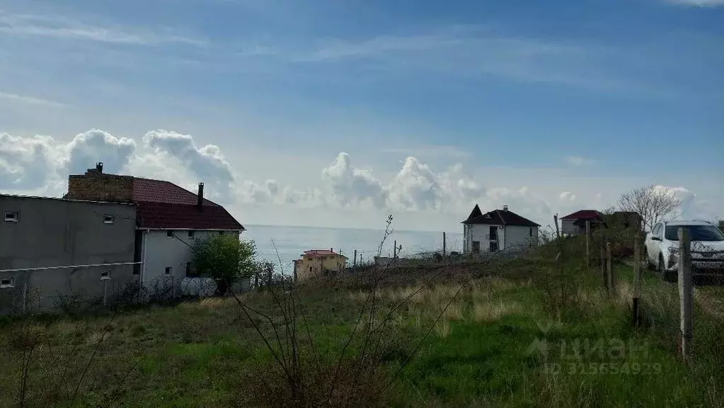 Дом в Крым, Алушта городской округ, с. Малореченское ул. Факидова, 1 ... - Фото 0