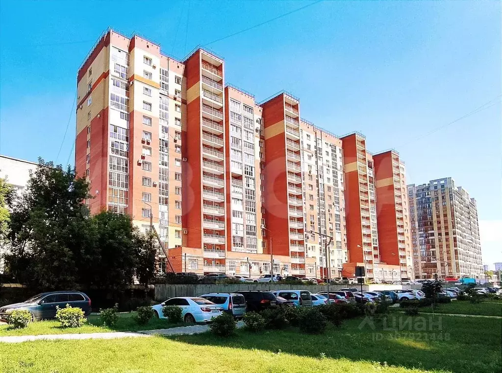 1-к кв. Омская область, Омск ул. Красный Путь, 143к3 (48.9 м) - Фото 0