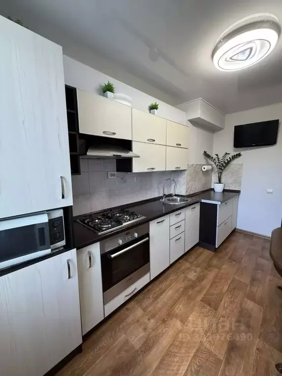 4-к кв. Татарстан, Казань Азино-1 мкр, ул. Закиева, 17 (90.6 м) - Фото 1
