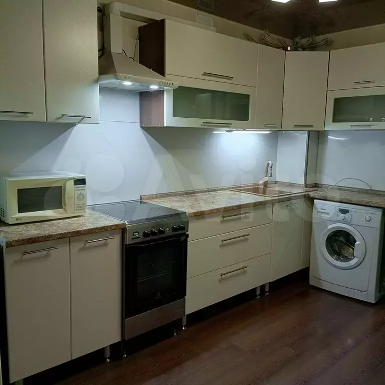 1-к. квартира, 42 м, 9/9 эт. - Фото 0