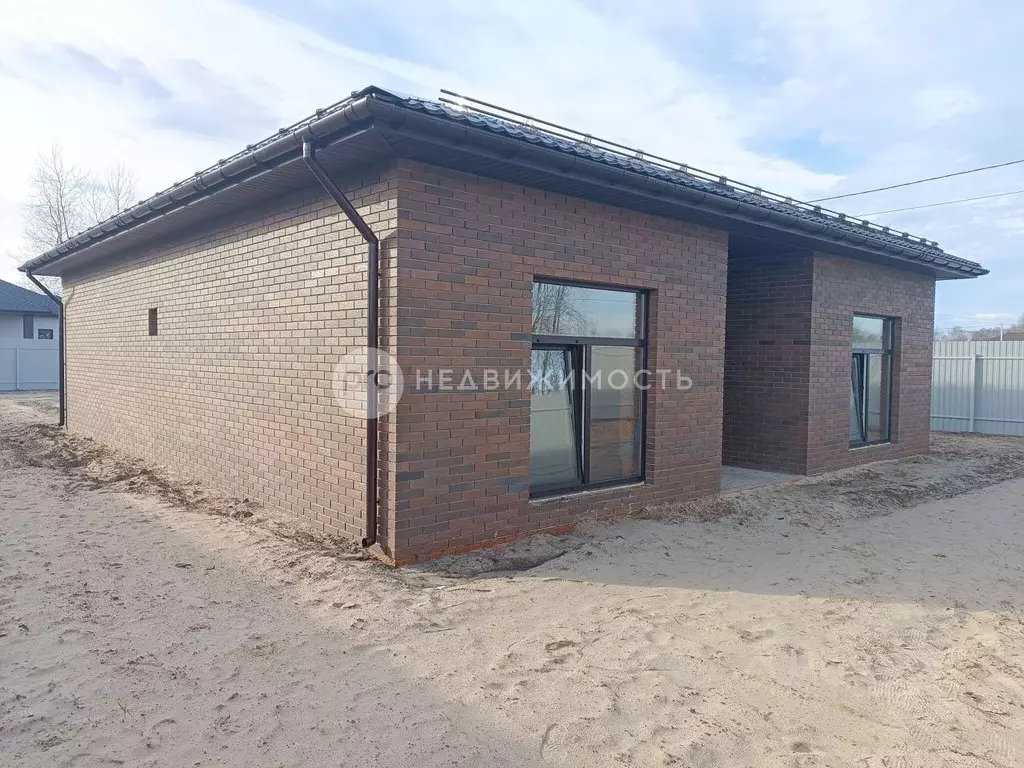 Дом в Рязанская область, Рязанский муниципальный округ, с. Поляны ул. ... - Фото 1