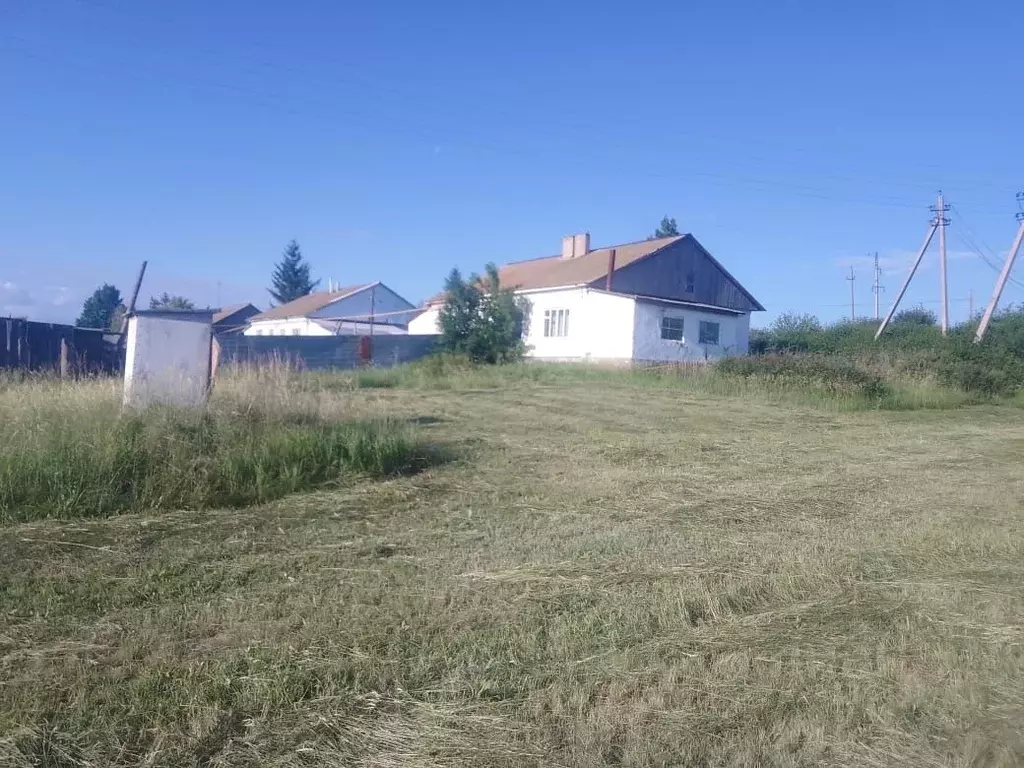 3-к кв. Оренбургская область, Октябрьский район, с. Нижний Гумбет ул. ... - Фото 1