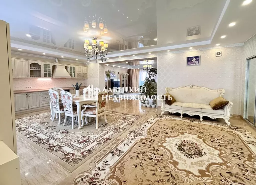 4-к кв. Приморский край, Владивосток Главная ул., 30А (216.0 м) - Фото 1