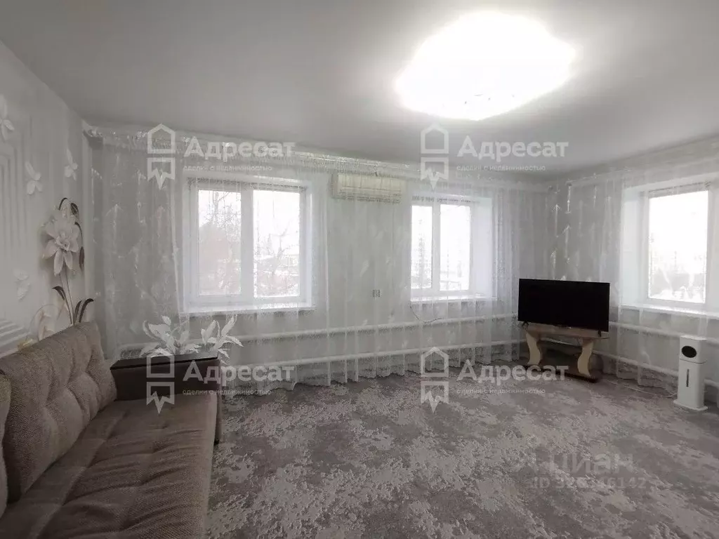 Дом в Волгоградская область, Волгоград ул. Малоземова (182 м) - Фото 1