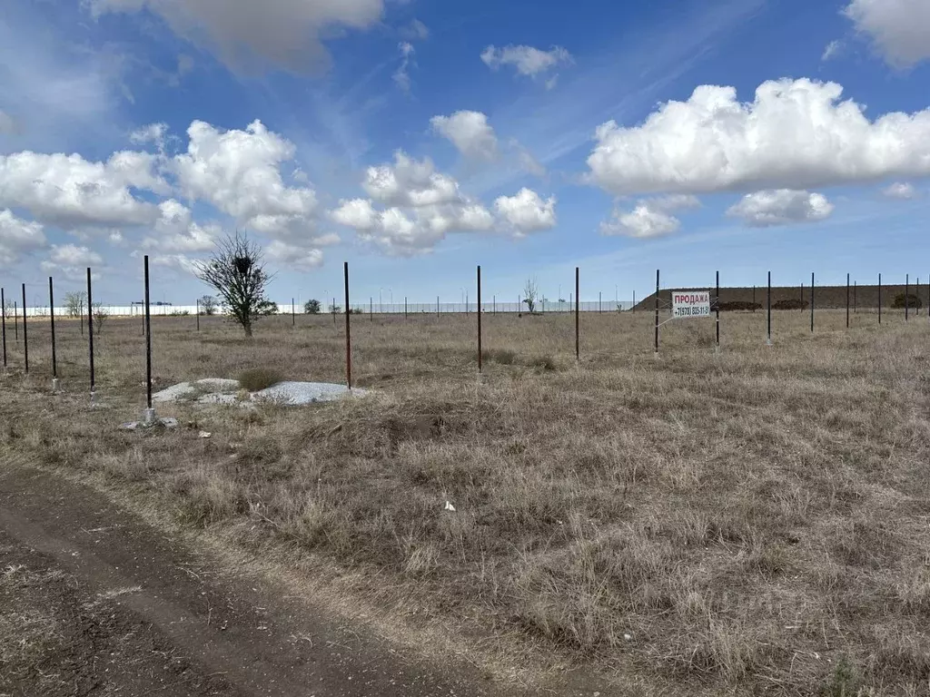 Участок в Крым, Сакский район, Суворовское с/пос  (12.0 сот.) - Фото 1