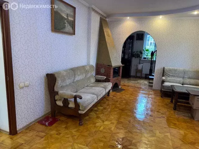 Дом в Калининград, улица Лейтенанта Катина, 12Р (170 м) - Фото 1