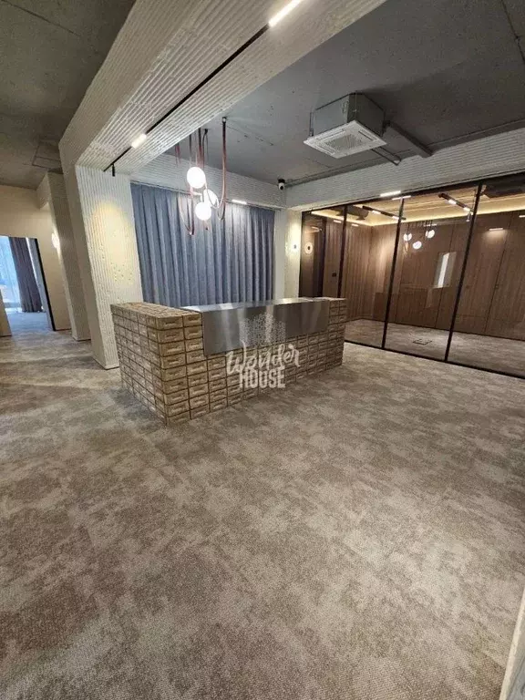 Помещение свободного назначения в Тюменская область, Тюмень ул. ... - Фото 1