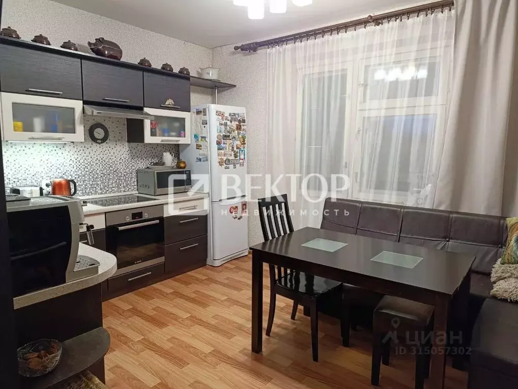 3-к кв. Костромская область, Кострома Давыдовский-3 мкр, 9 (97.0 м) - Фото 0