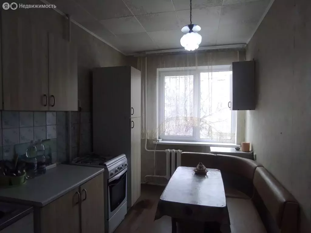 3-комнатная квартира: Волгоград, улица Одоевского, 56 (65.5 м) - Фото 2
