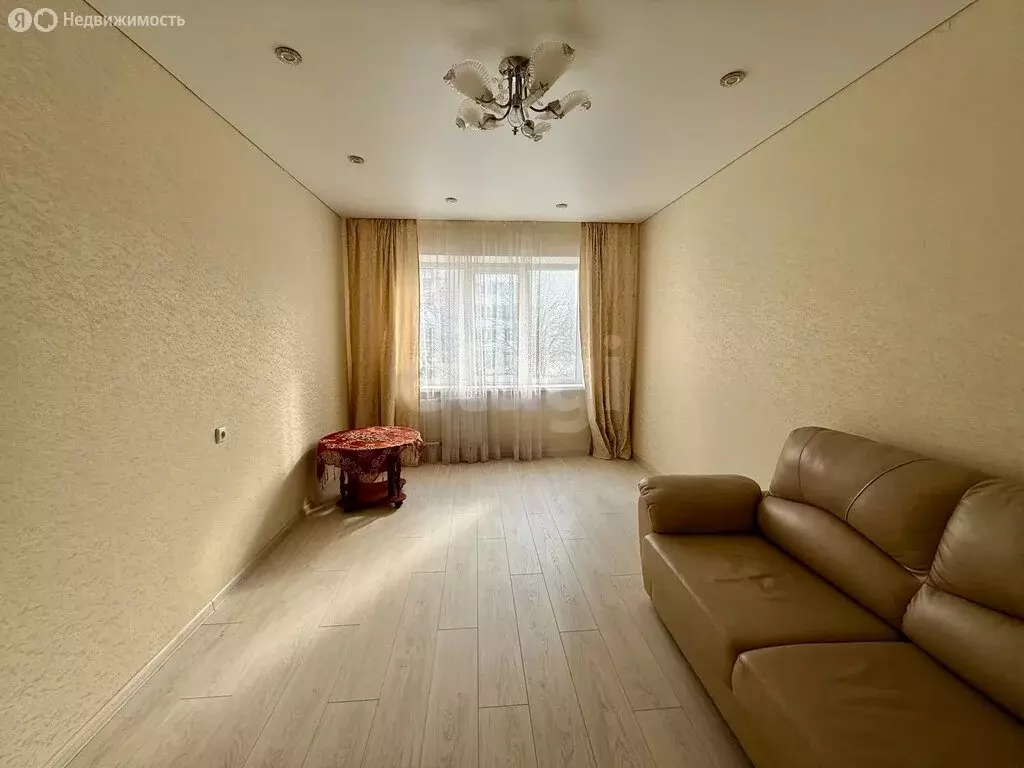 3-комнатная квартира: Белгород, бульвар Юности, 8 (58.6 м) - Фото 2