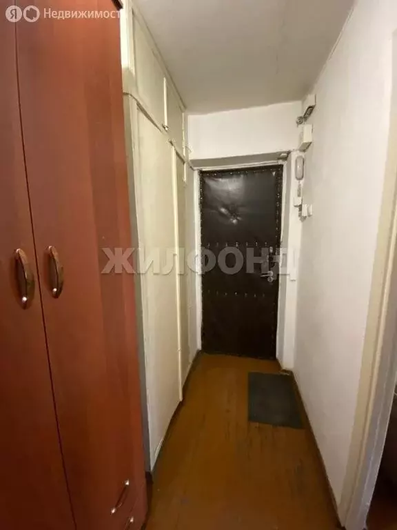 2-комнатная квартира: Кемерово, улица Сибиряков-Гвардейцев, 13А (50 м) - Фото 0