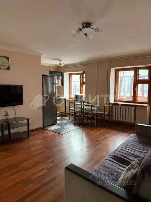 3-к кв. Тюменская область, Тюмень ул. Дзержинского, 31 (57.3 м) - Фото 0