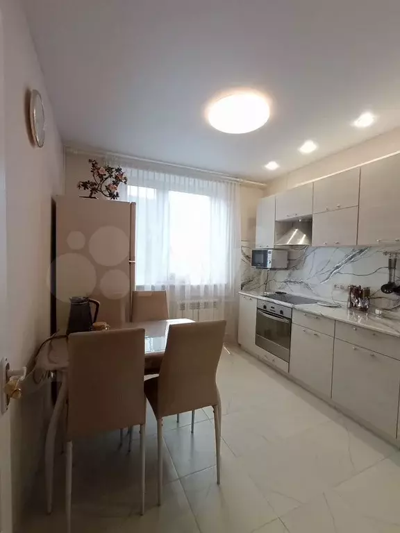3-к. квартира, 80 м, 2/14 эт. - Фото 0