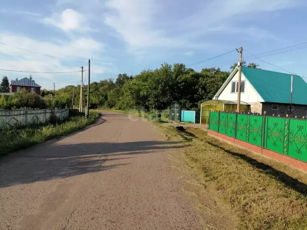 Участок в Башкортостан, Гафурийский район, с. Белое Озеро Вокзальная ... - Фото 0