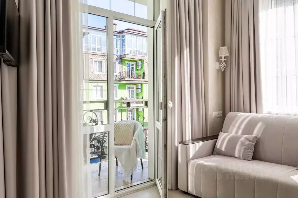 2-к кв. Краснодарский край, Сириус пгт ул. Таврическая, 7к1 (38.0 м) - Фото 0