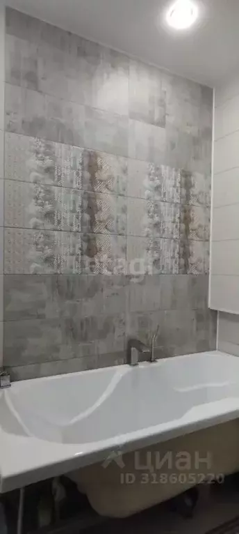 2-к кв. Башкортостан, Уфа ул. Аксакова, 81/1 (57.7 м) - Фото 0