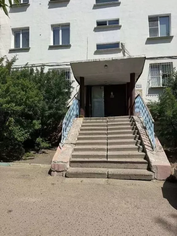 2-к кв. Бурятия, Улан-Удэ Октябрьская ул., 45 (45.4 м) - Фото 2