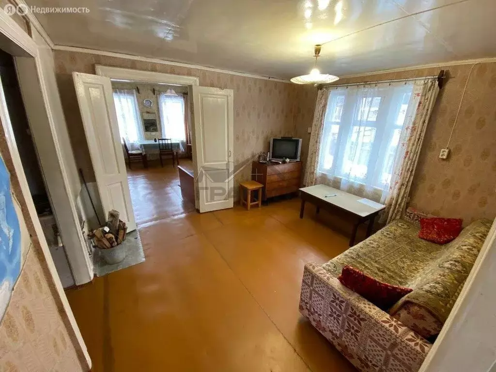 Дом в Новгородская область, рабочий посёлок Крестцы, улица Чапчахова ... - Фото 1