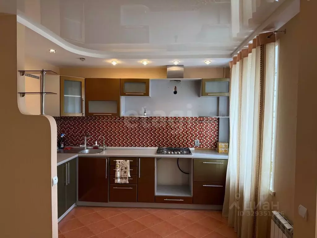 4-к кв. Коми, Сыктывкар просп. Бумажников, 42 (79.7 м) - Фото 1