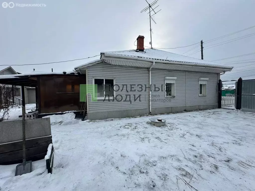 Дом в посёлок городского типа Емельяново, Московская улица, 112 (59.3 ... - Фото 1