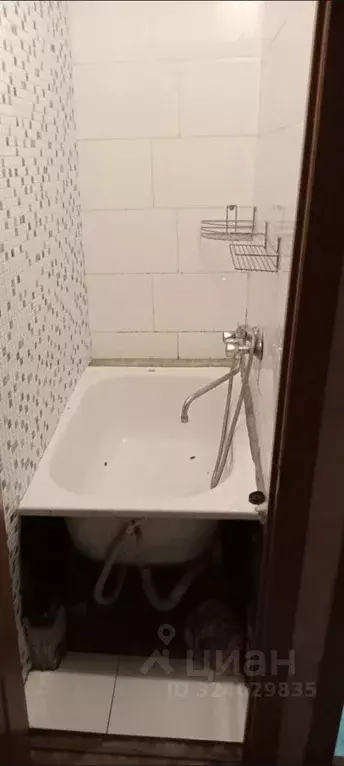 2-к кв. Белгородская область, Старый Оскол Интернациональный мкр, 14 ... - Фото 2