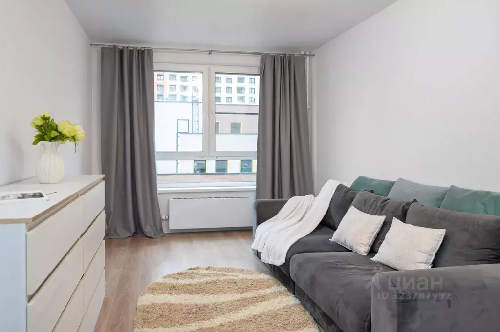 2-к кв. Свердловская область, Екатеринбург пер. Полимерный, 9 (62.2 м) - Фото 1