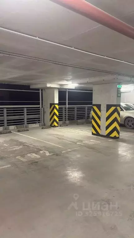 Гараж в Свердловская область, Екатеринбург ул. 8 Марта, 204Г/3 (14 м) - Фото 1