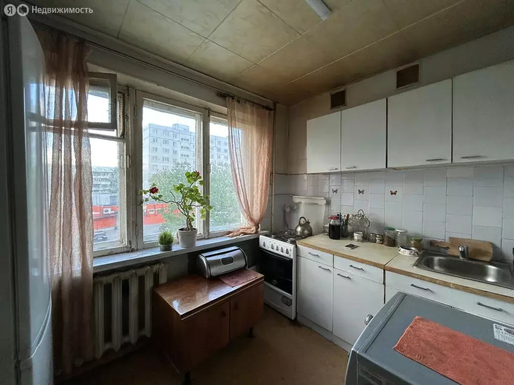2-комнатная квартира: Брянск, Бежицкий район, улица Молодой Гвардии, ... - Фото 0