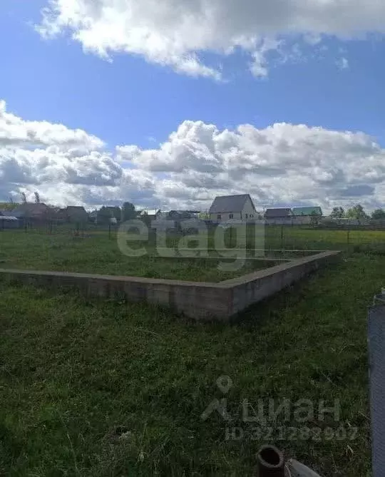 Участок в Башкортостан, Уфа городской округ, с. Старые Турбаслы ул. ... - Фото 1