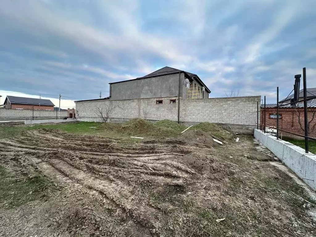 Участок в Чеченская республика, Грозный Поселок сад, ул. Имени Хизри ... - Фото 1